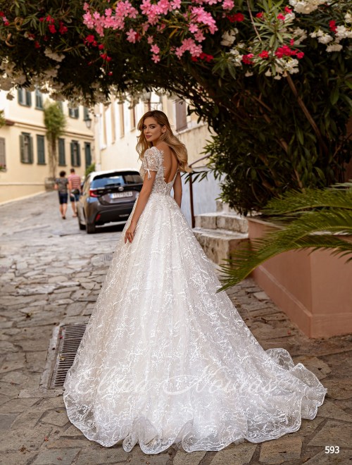 Wedding Dresses 593